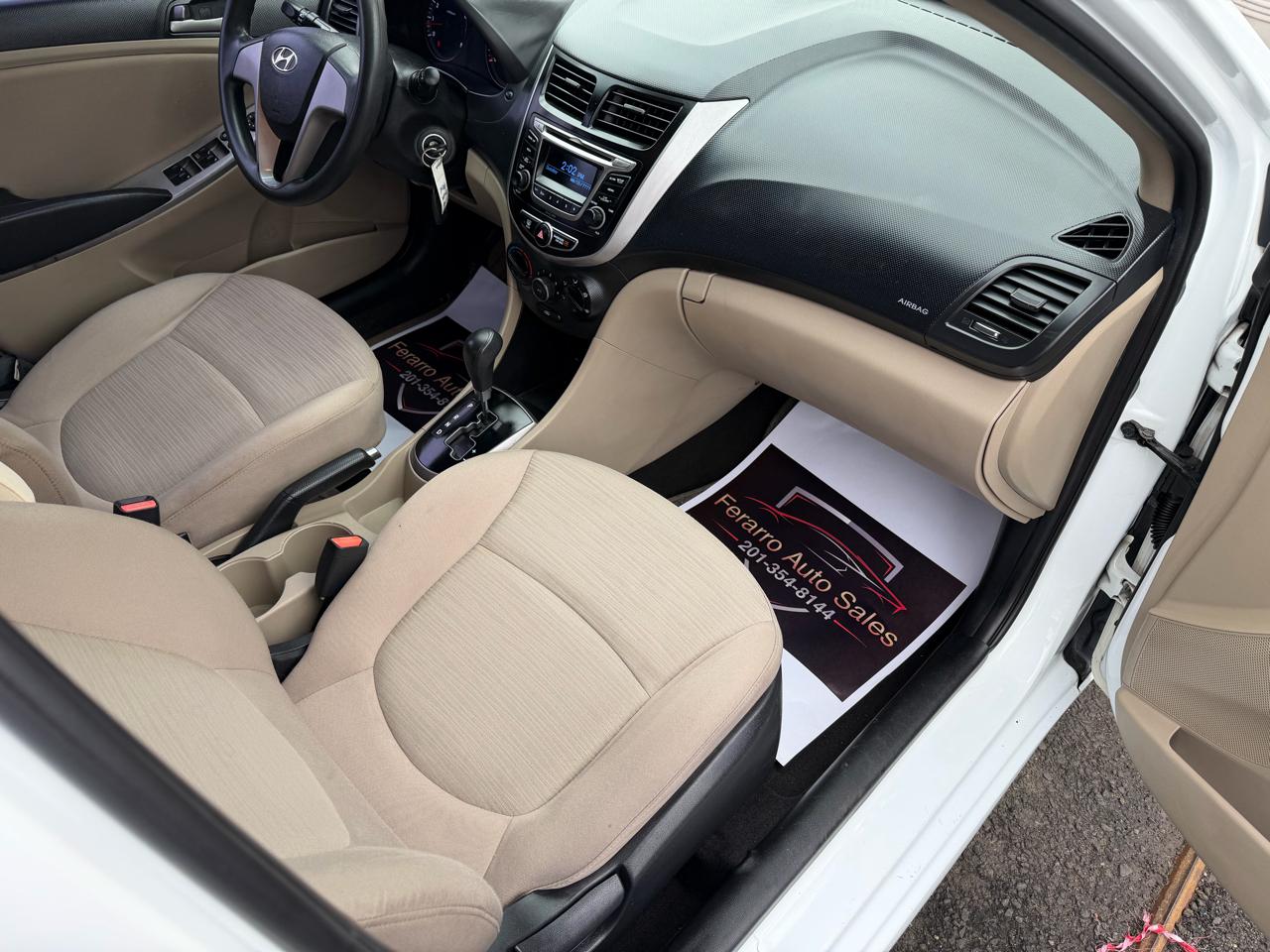 Hyundai Accent SE 4-Door 6A 2016