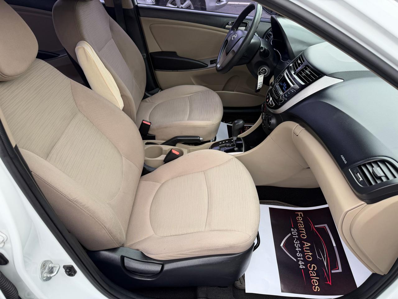 Hyundai Accent SE 4-Door 6A 2016