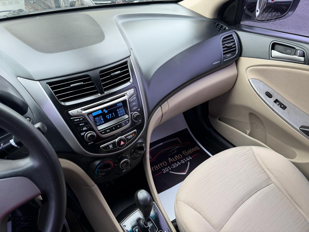 Hyundai Accent SE 4-Door 6A 2016