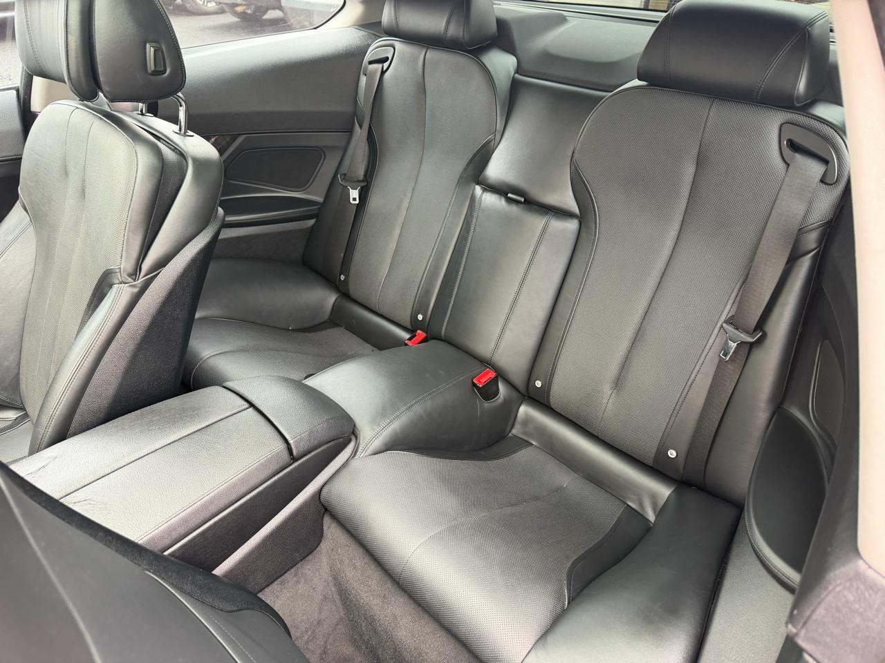 BMW 6-Series 650i Coupe 2012