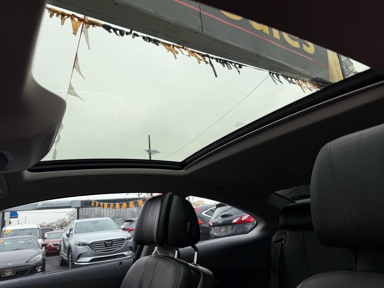 BMW 6-Series 650i Coupe 2012