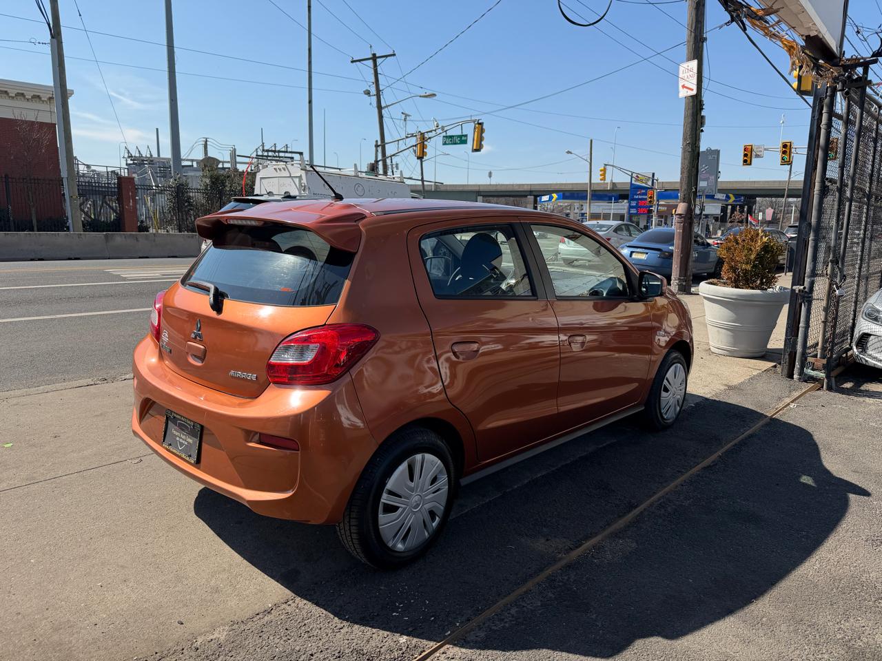 Mitsubishi Mirage 4dr HB CVT ES 2017