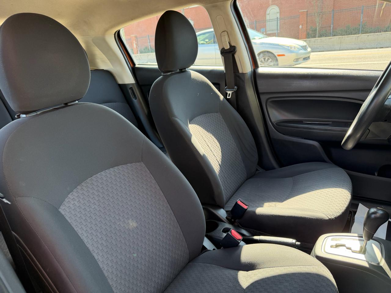 Mitsubishi Mirage 4dr HB CVT ES 2017