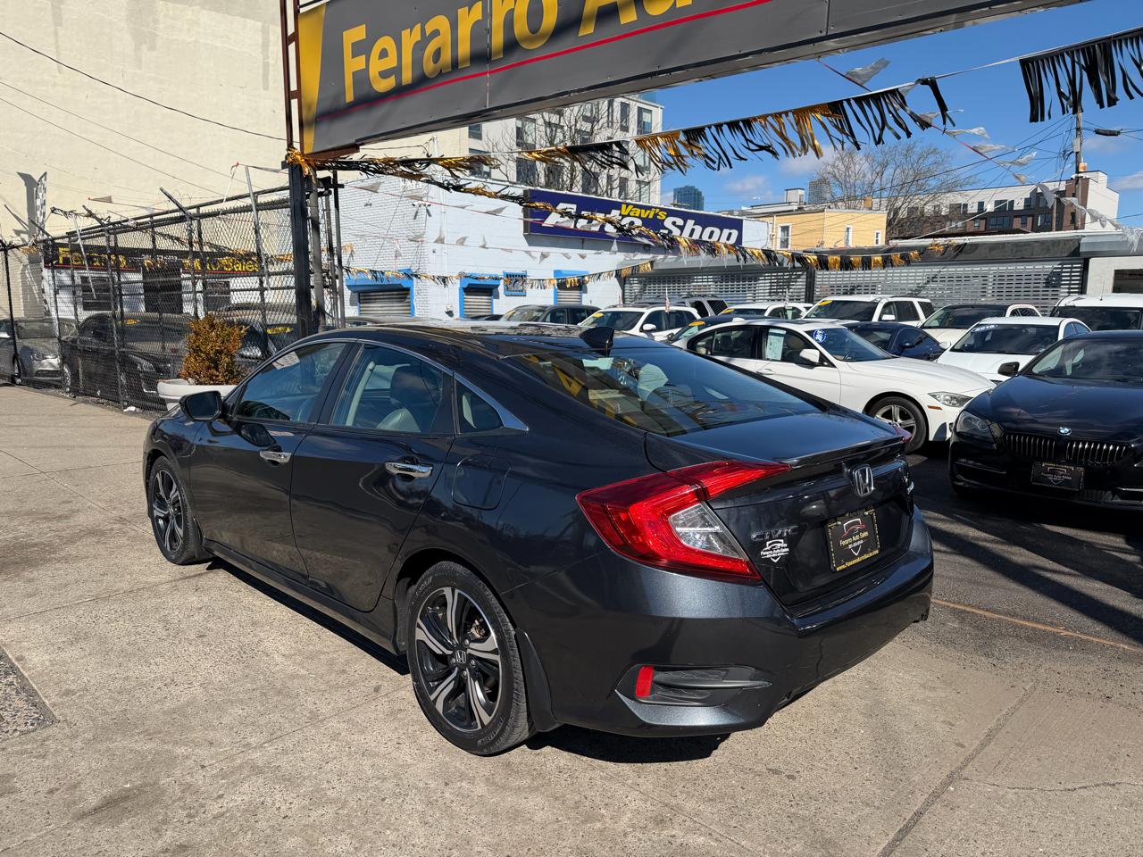 Honda Civic Touring 4D Sedan 2017