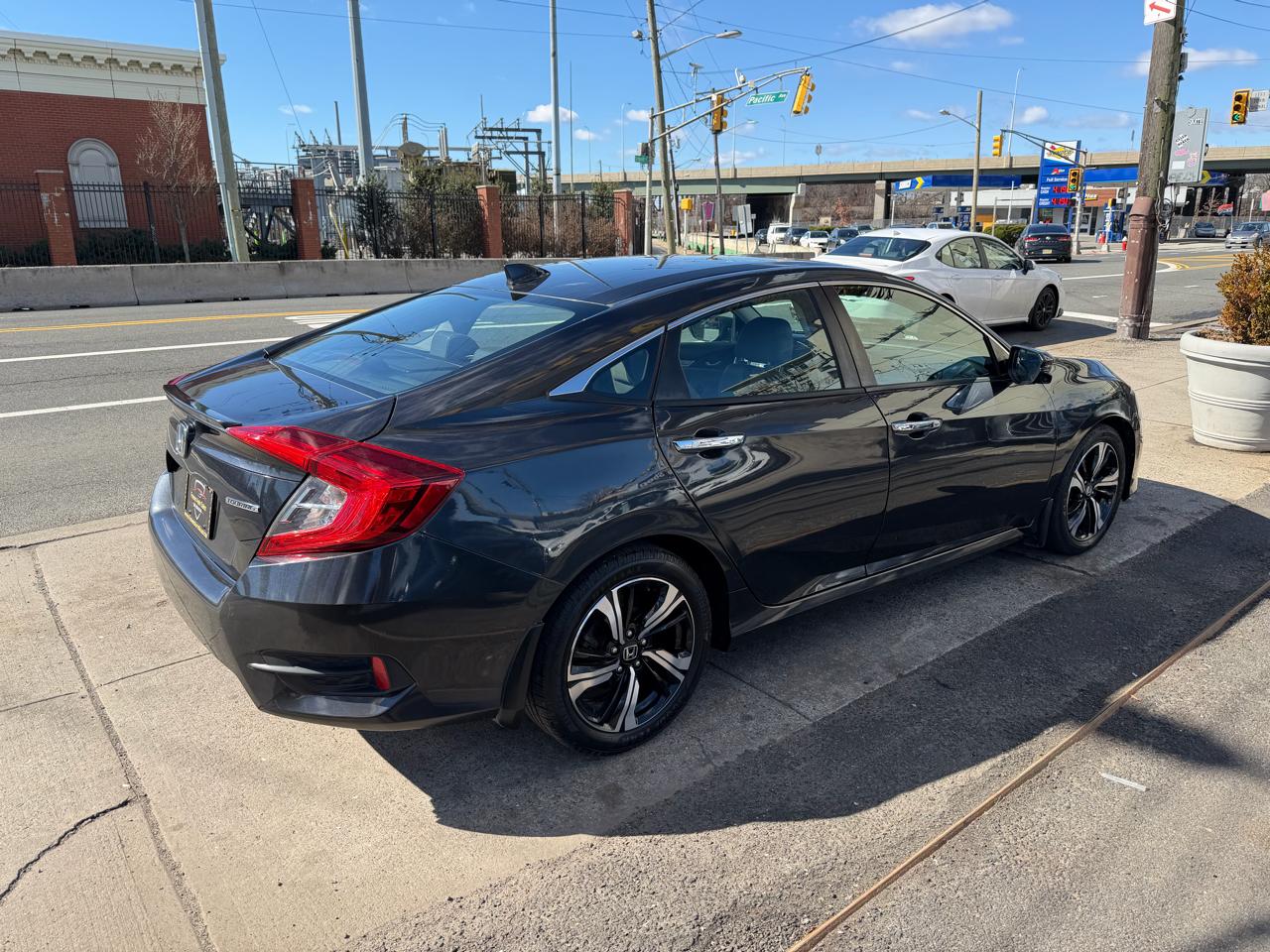 Honda Civic Touring 4D Sedan 2017