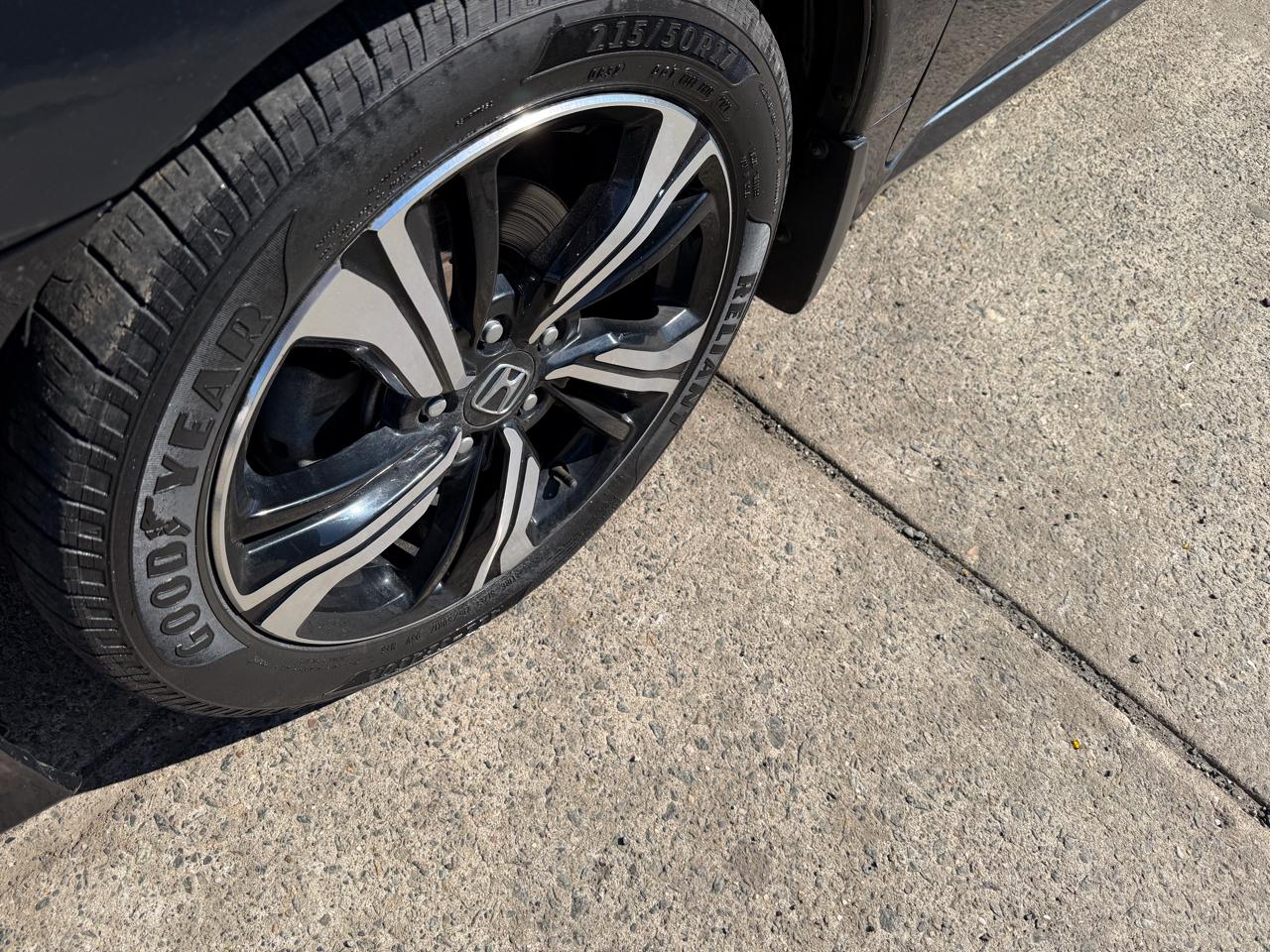 Honda Civic Touring 4D Sedan 2017