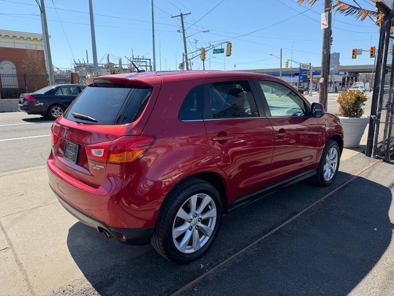 Mitsubishi Outlander Sport SE AWD 2013