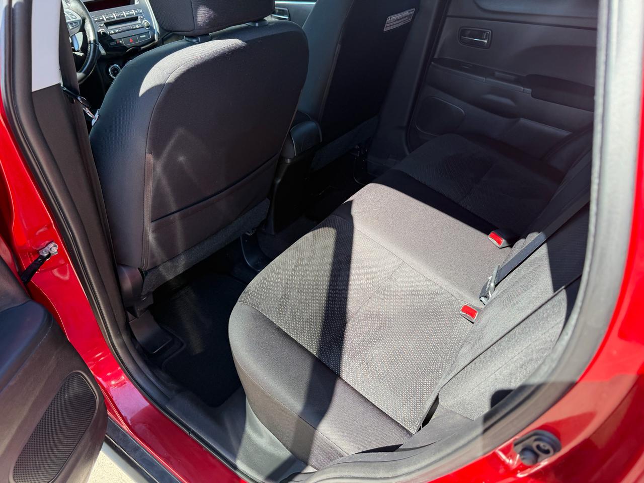 Mitsubishi Outlander Sport SE AWD 2013