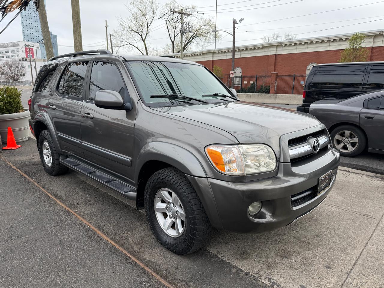 Toyota Sequoia SR5 4WD 2005