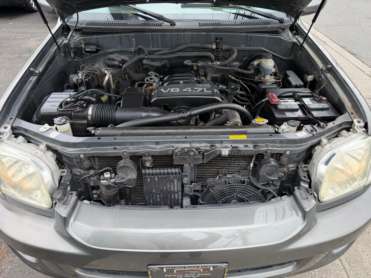 Toyota Sequoia SR5 4WD 2005