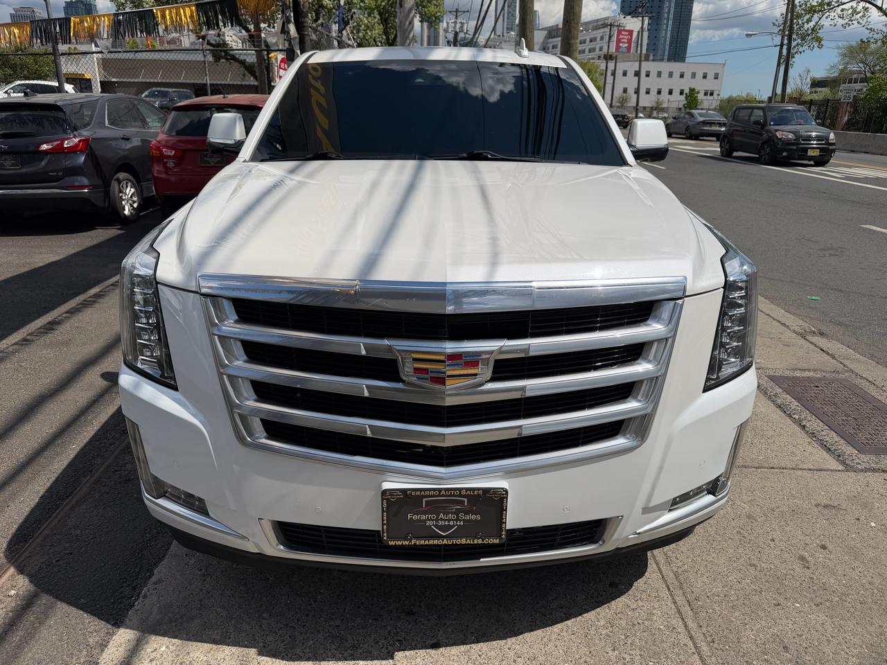 Cadillac Escalade Luxury 4WD 2016