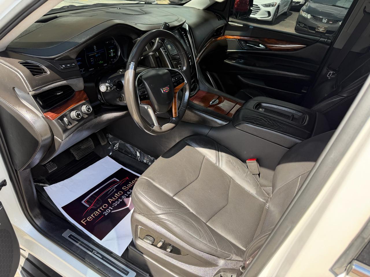 Cadillac Escalade Luxury 4WD 2016