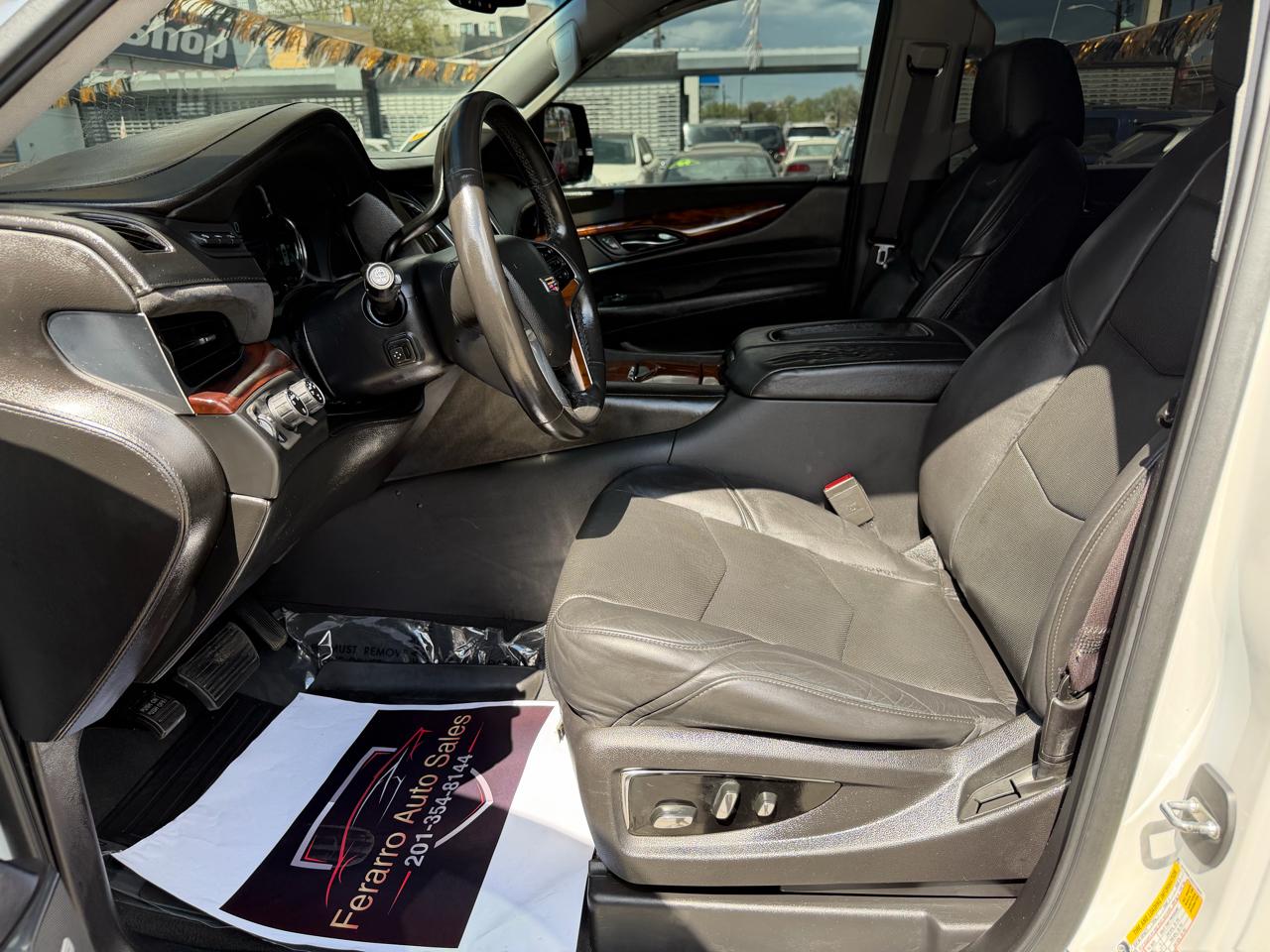 Cadillac Escalade Luxury 4WD 2016