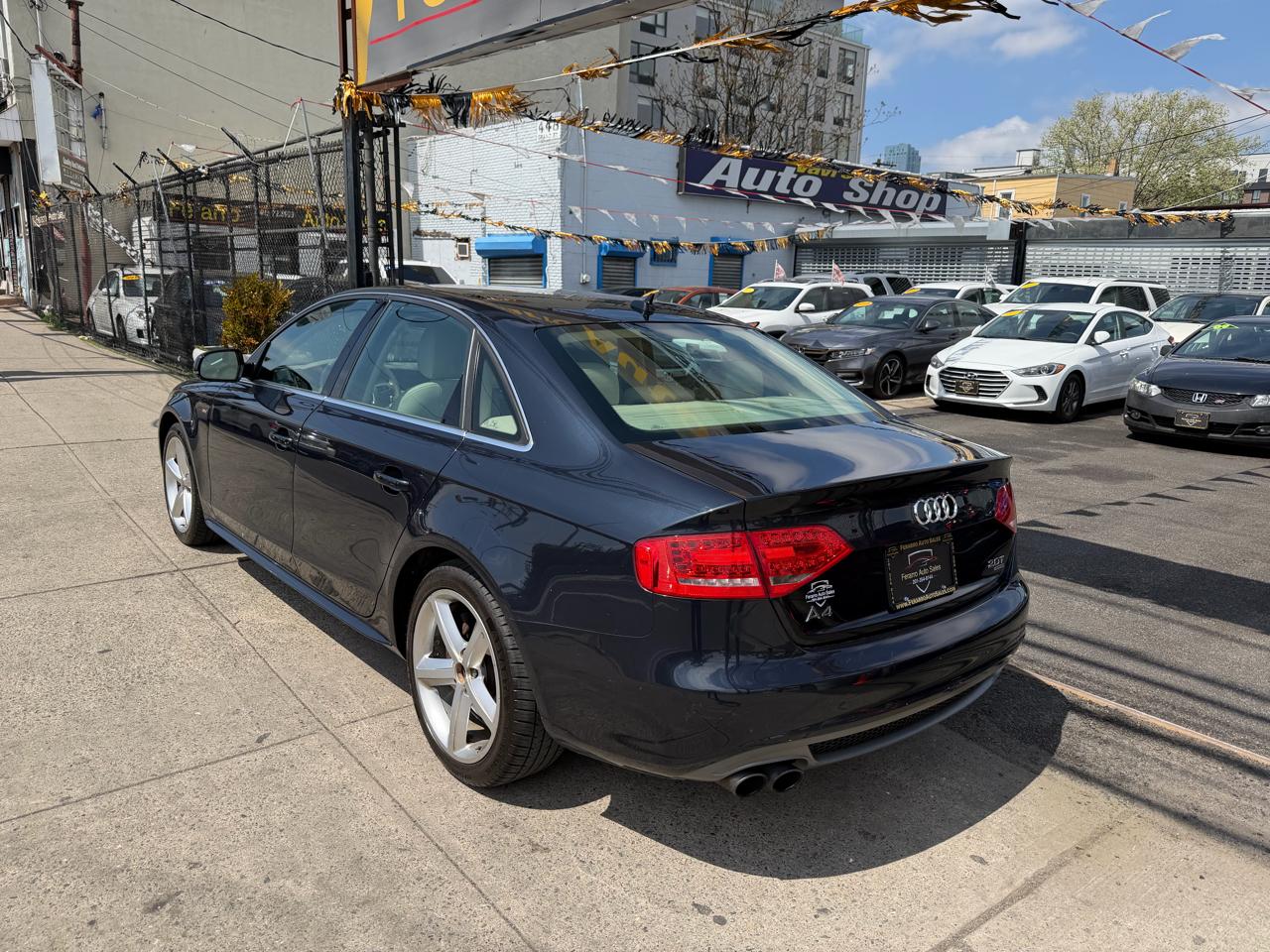 Audi A4 2.0T Premium Sedan quattro Manual 2012