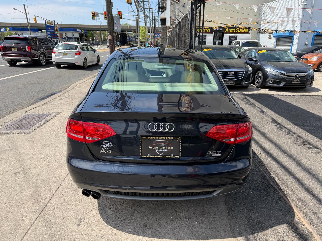 Audi A4 2.0T Premium Sedan quattro Manual 2012