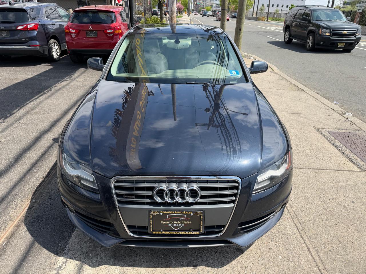 Audi A4 2.0T Premium Sedan quattro Manual 2012