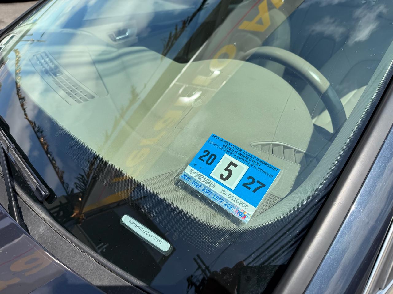 Audi A4 2.0T Premium Sedan quattro Manual 2012