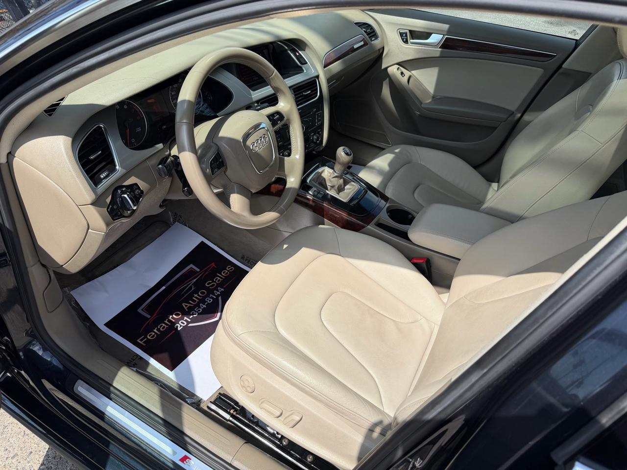 Audi A4 2.0T Premium Sedan quattro Manual 2012