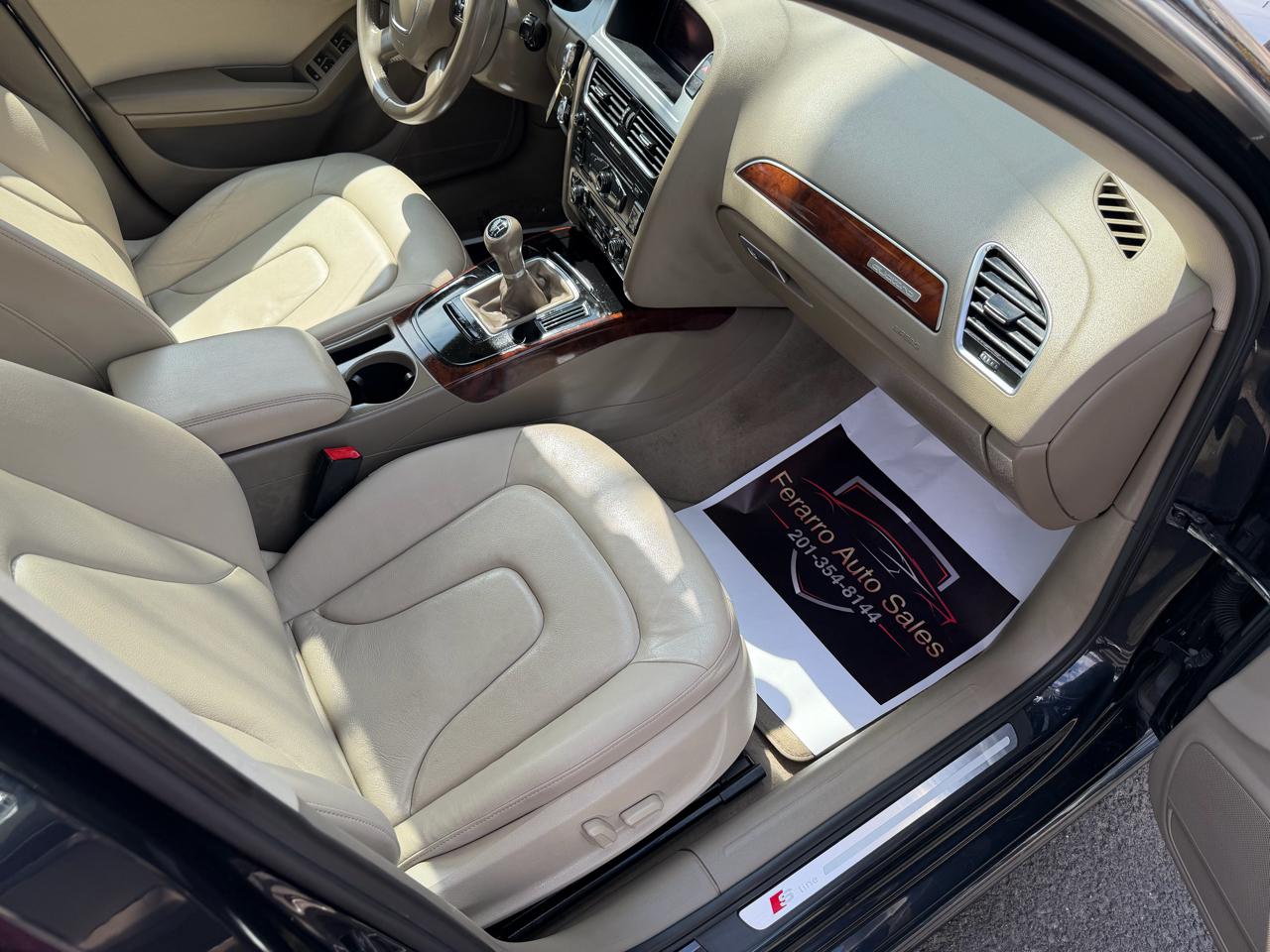 Audi A4 2.0T Premium Sedan quattro Manual 2012