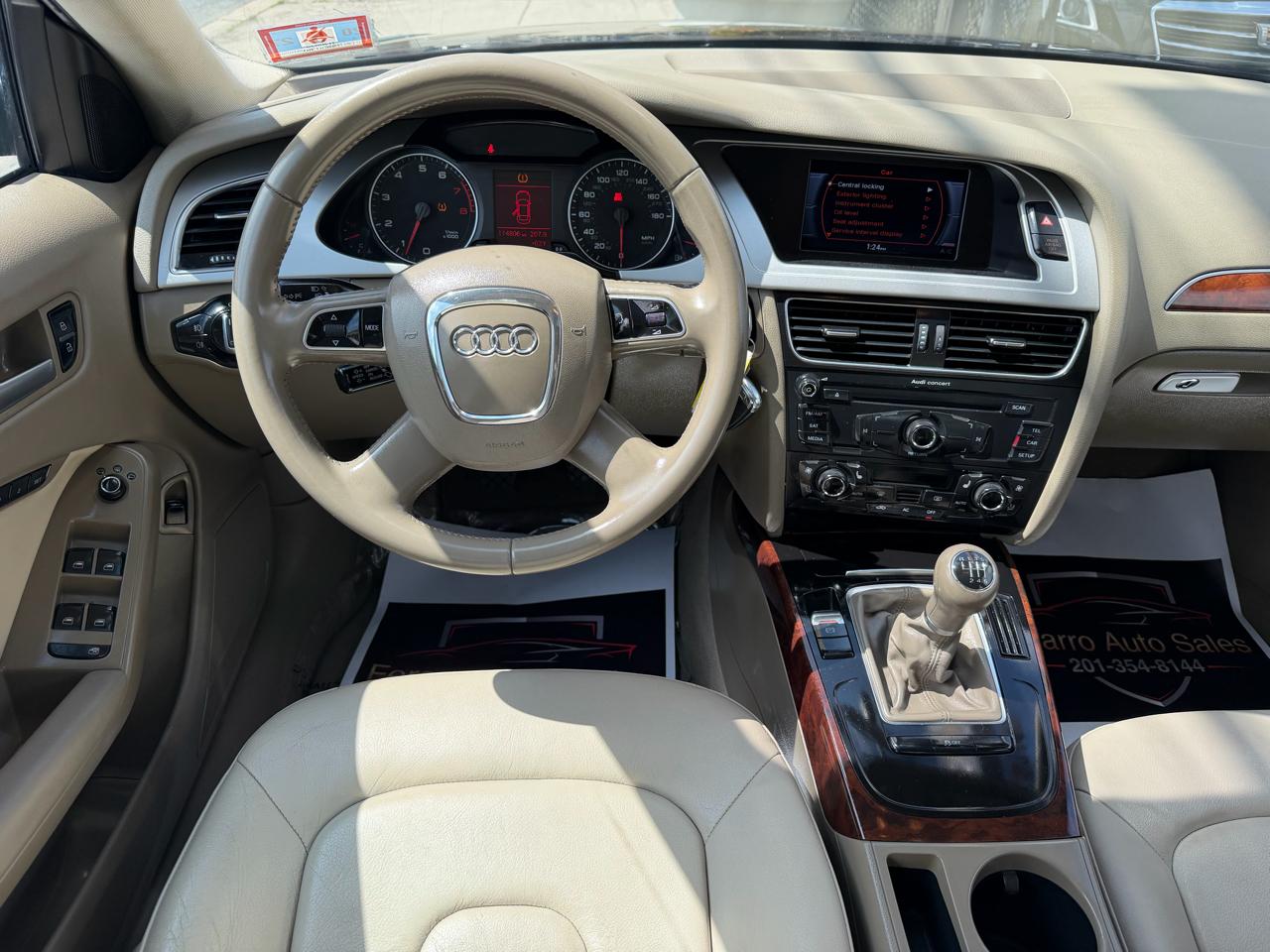 Audi A4 2.0T Premium Sedan quattro Manual 2012