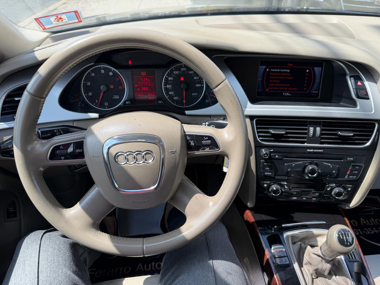 Audi A4 2.0T Premium Sedan quattro Manual 2012