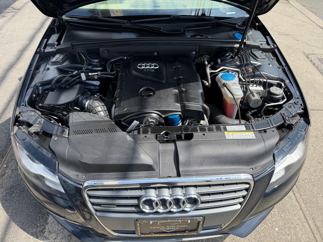 Audi A4 2.0T Premium Sedan quattro Manual 2012