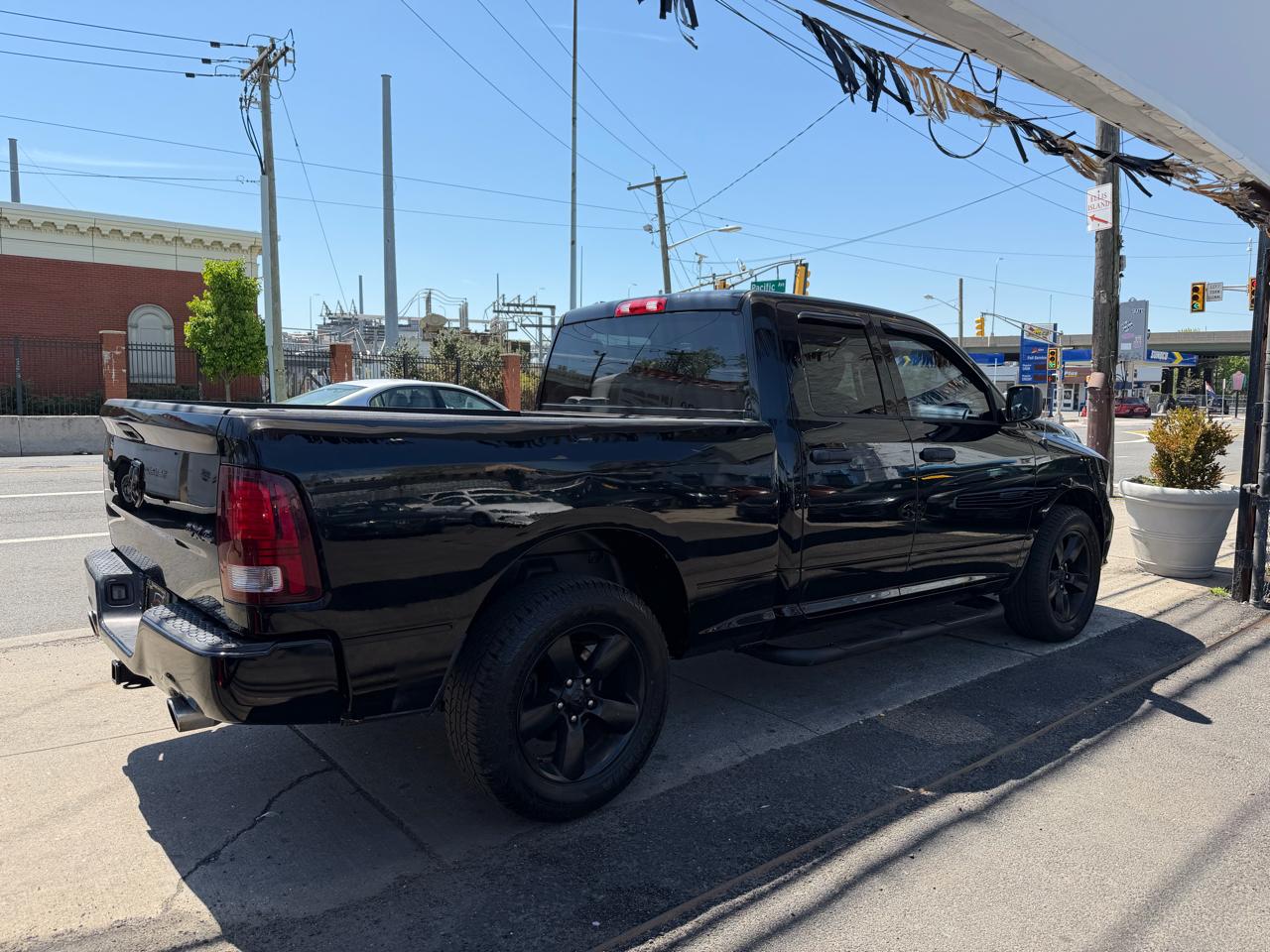 RAM 1500 Tradesman Quad Cab 4WD 2014