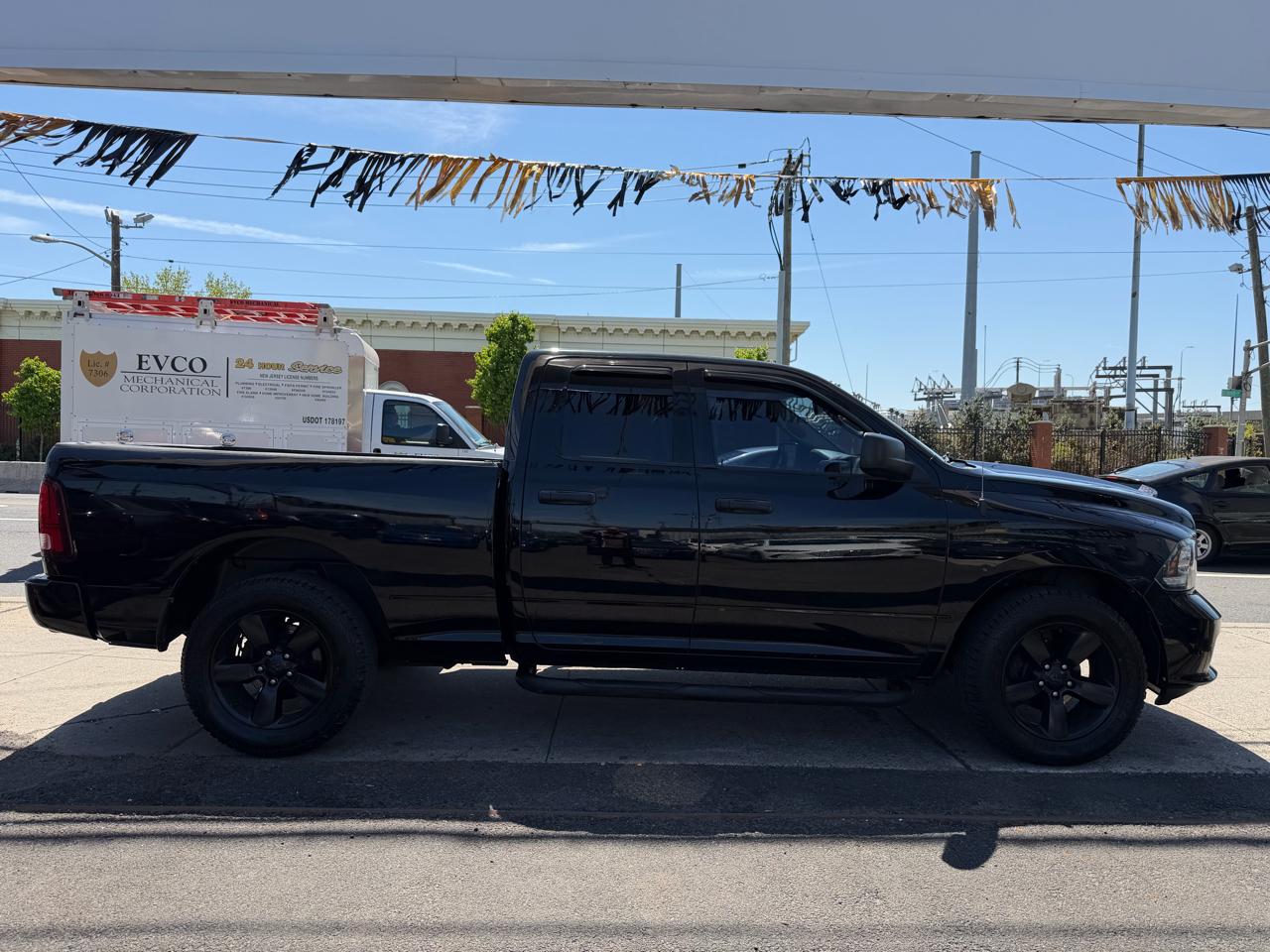 RAM 1500 Tradesman Quad Cab 4WD 2014