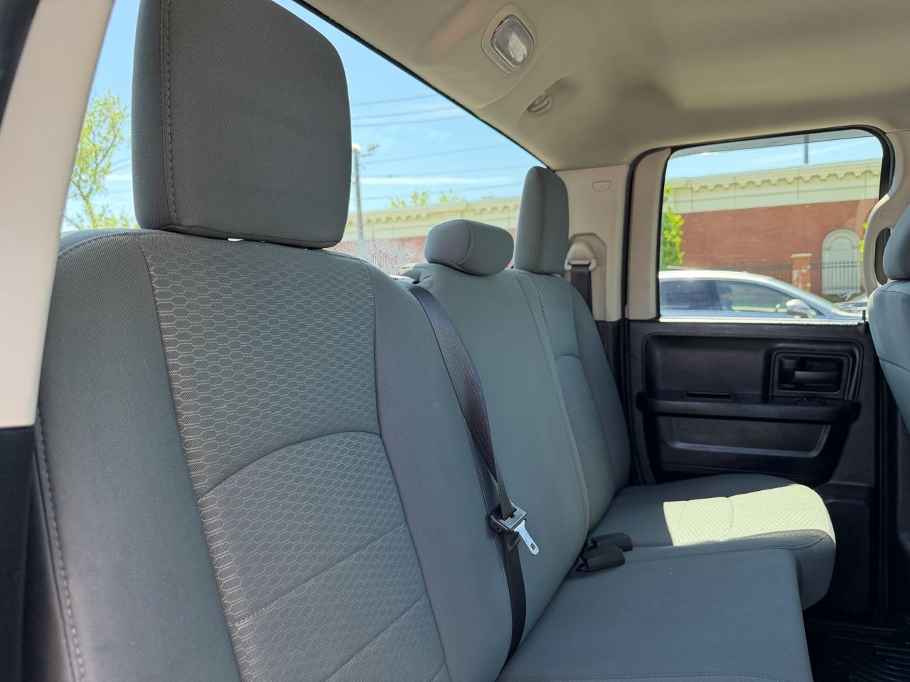 RAM 1500 Tradesman Quad Cab 4WD 2014