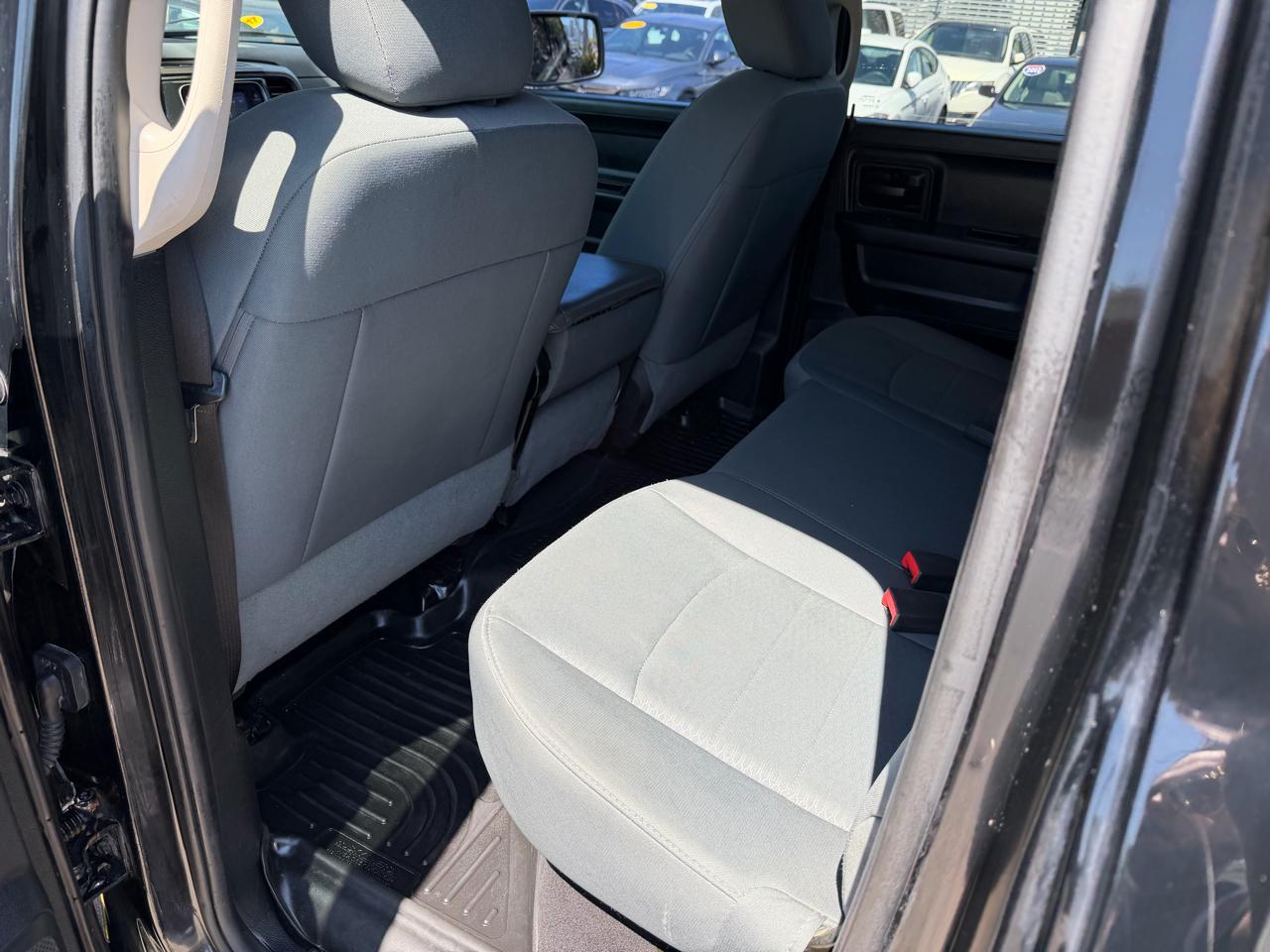 RAM 1500 Tradesman Quad Cab 4WD 2014