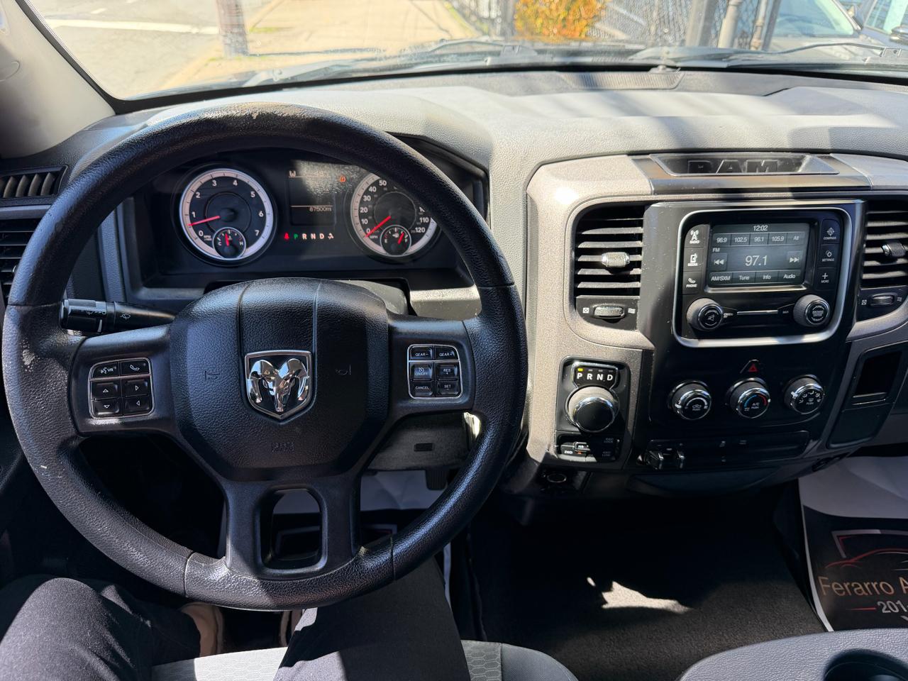 RAM 1500 Tradesman Quad Cab 4WD 2014