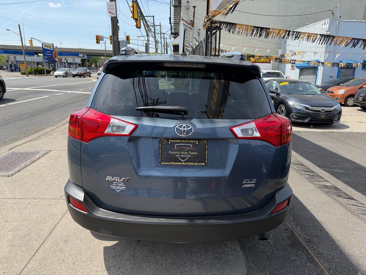 Toyota RAV4 XLE AWD 2014