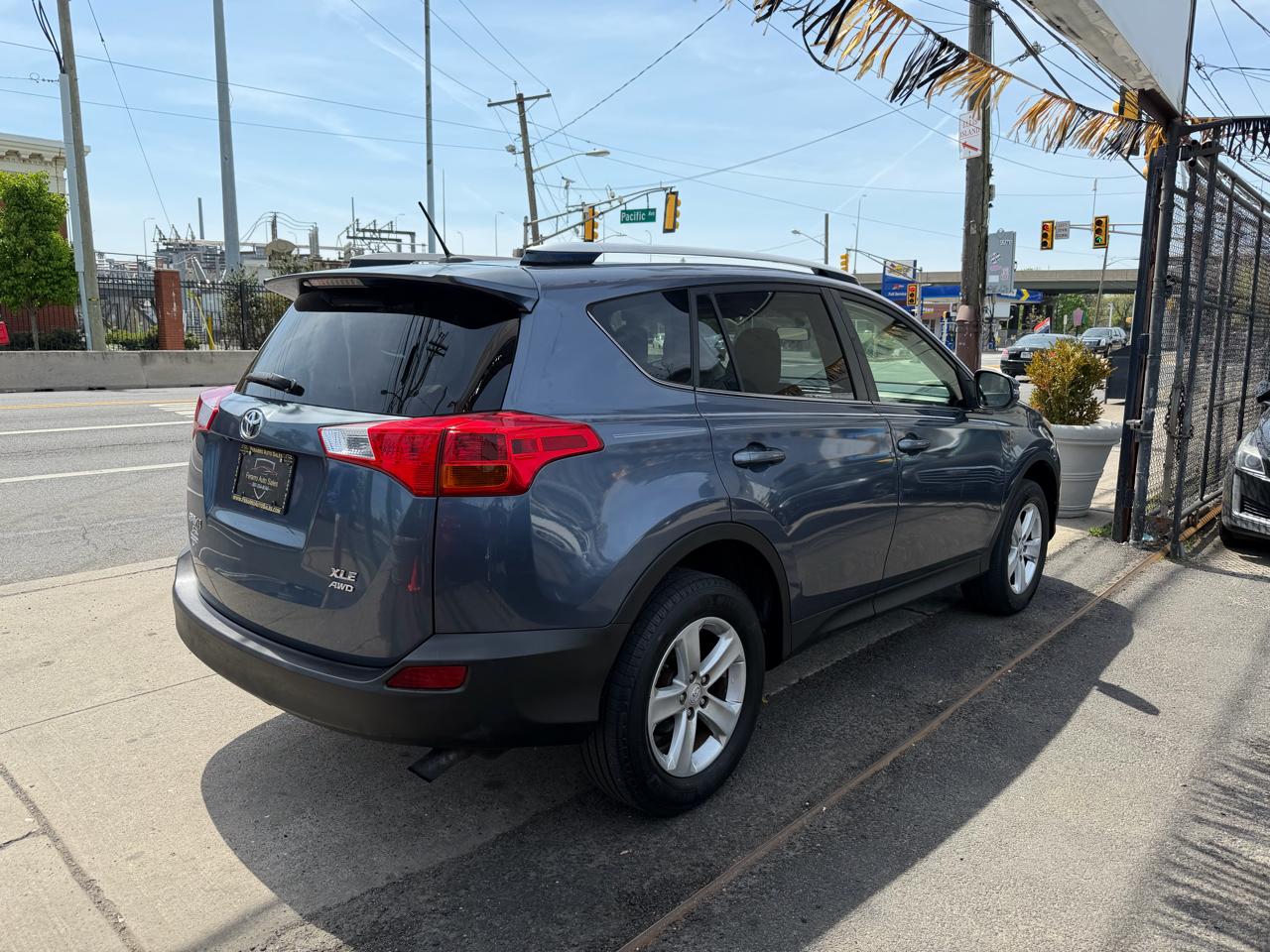 Toyota RAV4 XLE AWD 2014