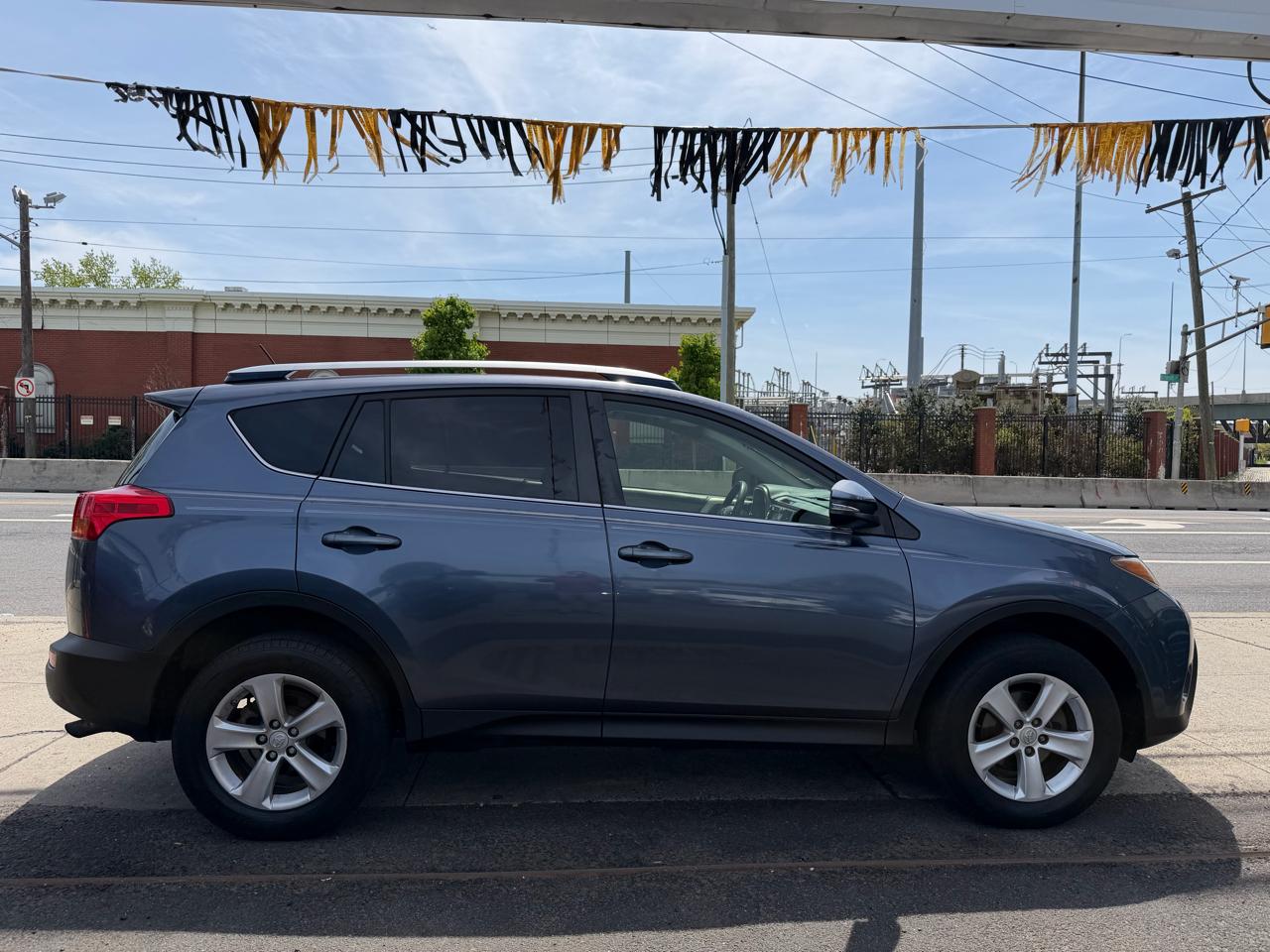 Toyota RAV4 XLE AWD 2014