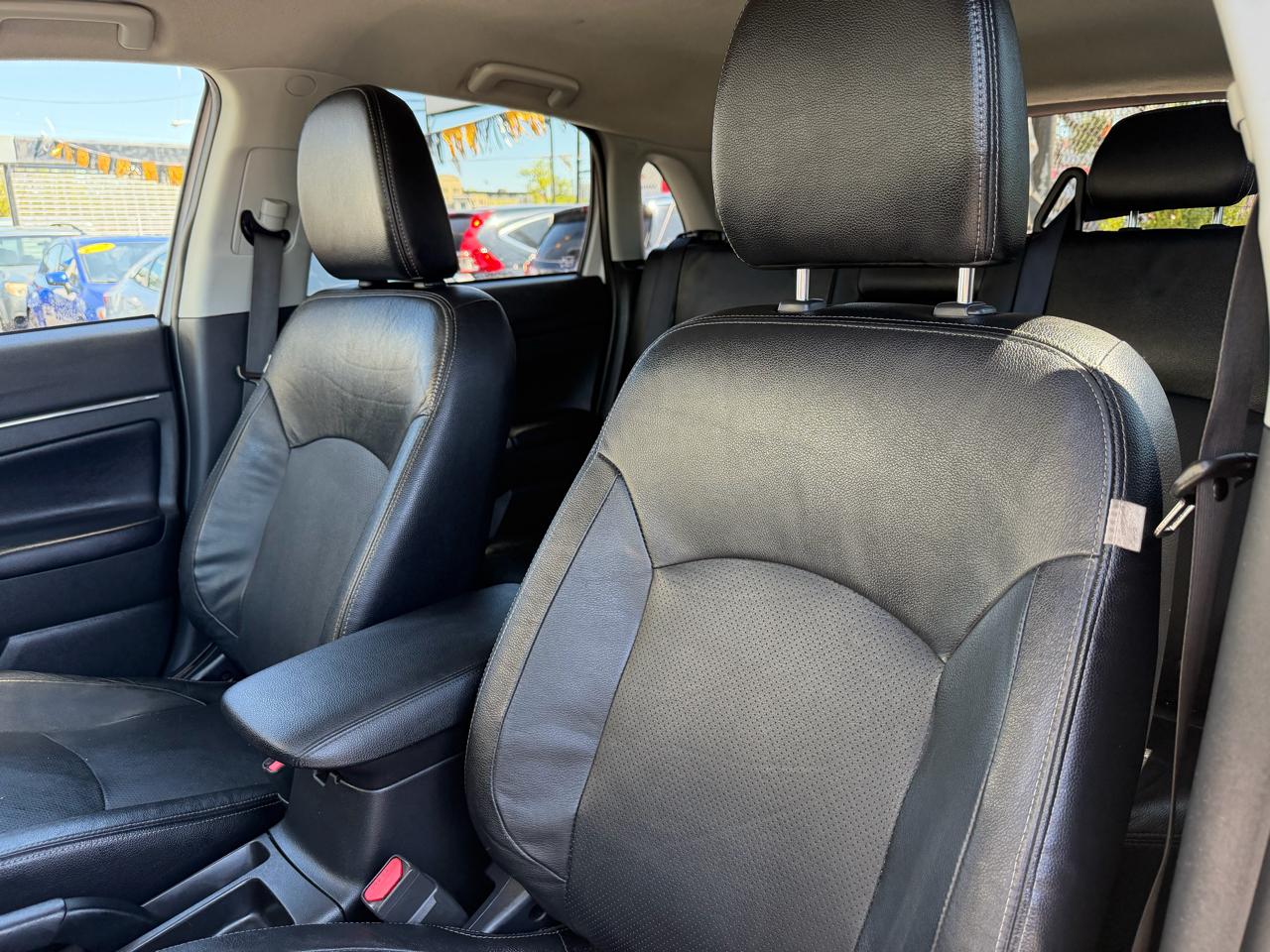 Mitsubishi Outlander Sport 2.4 SEL 4WD CVT 2018