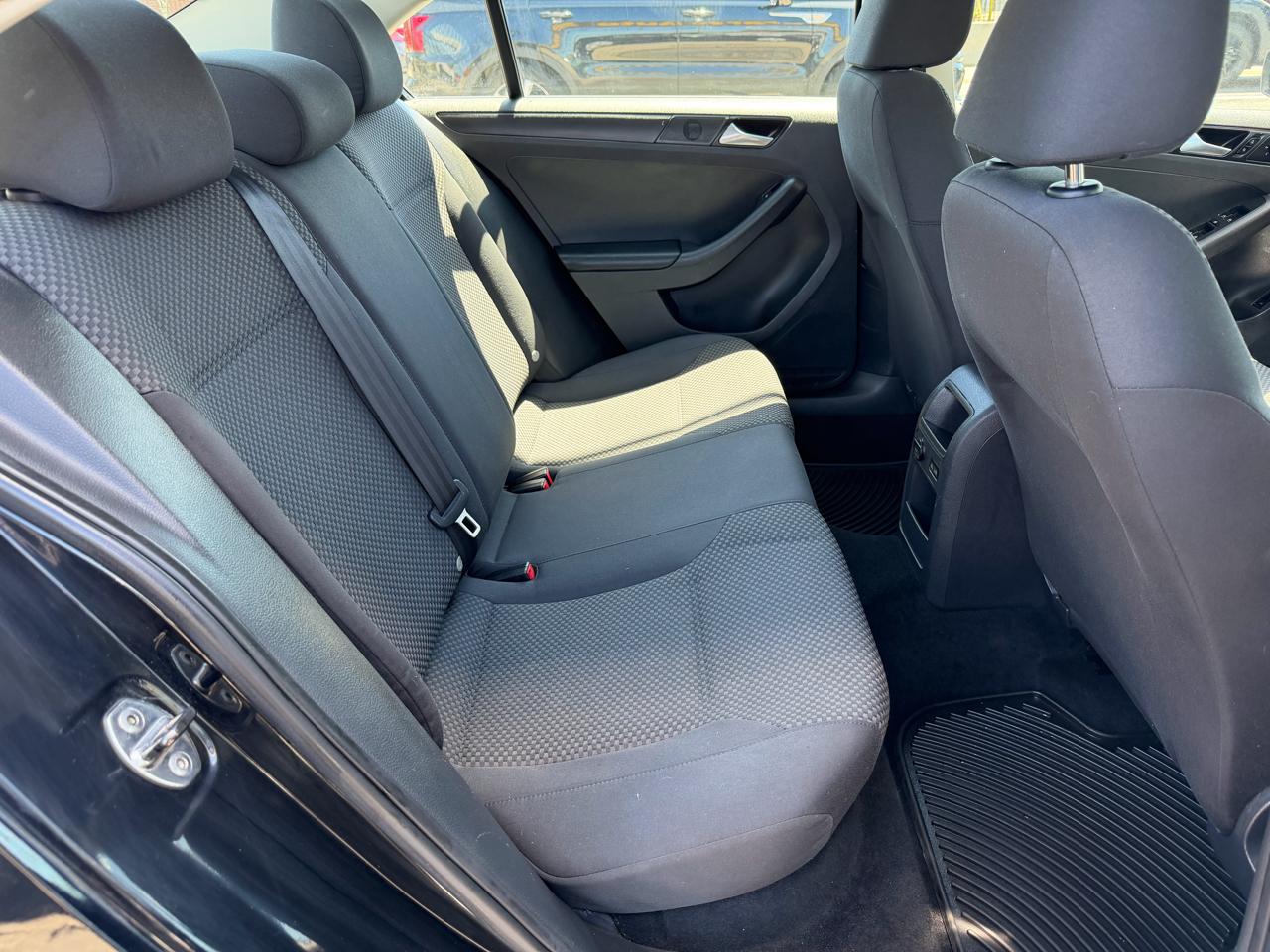 Volkswagen Jetta S 2013