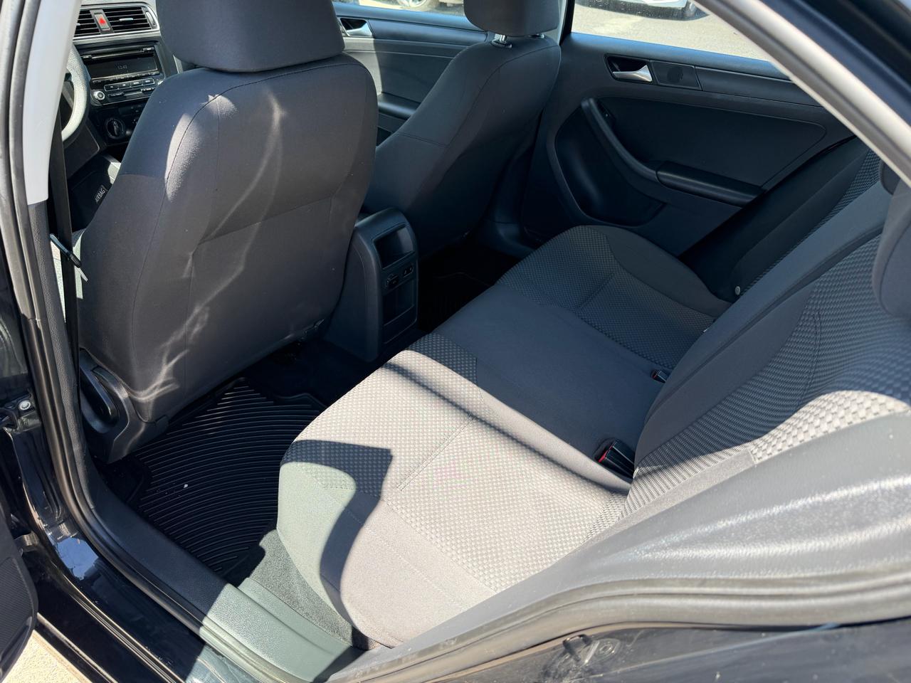 Volkswagen Jetta S 2013