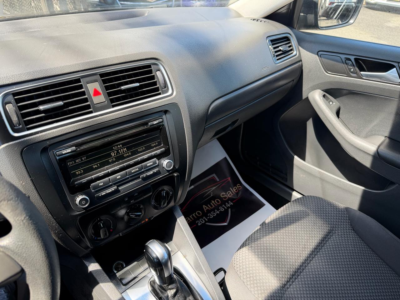 Volkswagen Jetta S 2013