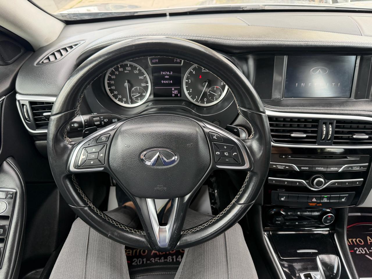 Infiniti QX30 Luxury AWD 2017