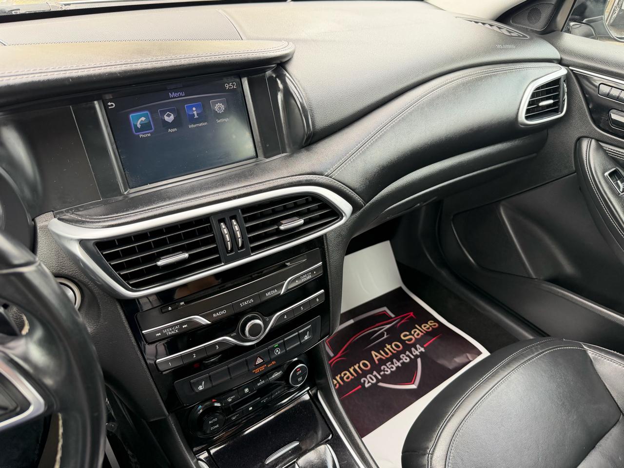 Infiniti QX30 Luxury AWD 2017