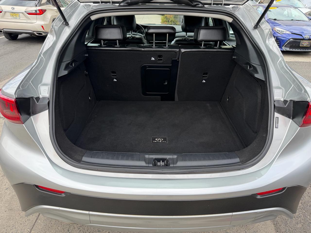 Infiniti QX30 Luxury AWD 2017