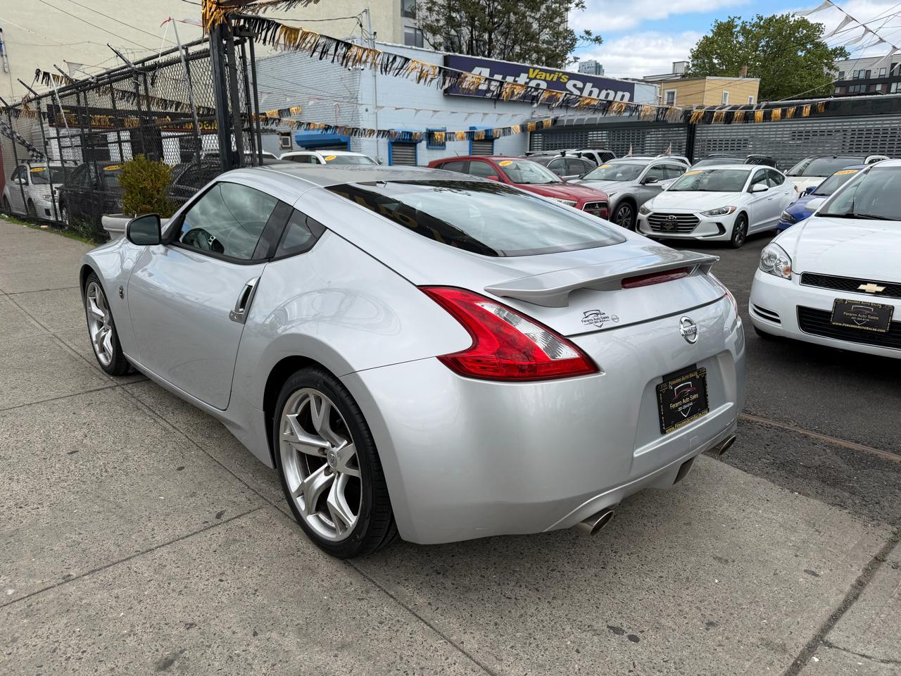 Nissan 370Z Coupe 2009