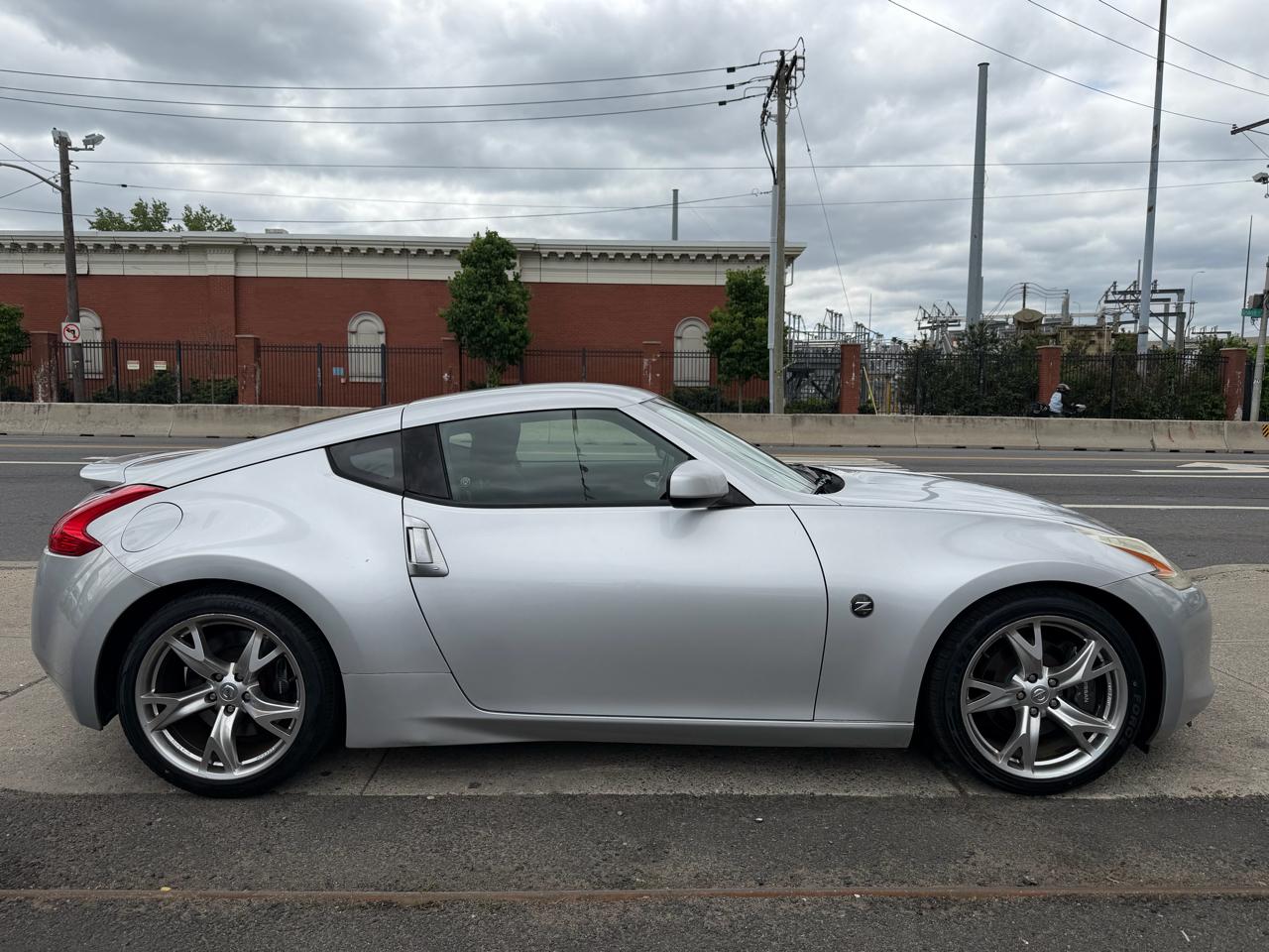 Nissan 370Z Coupe 2009