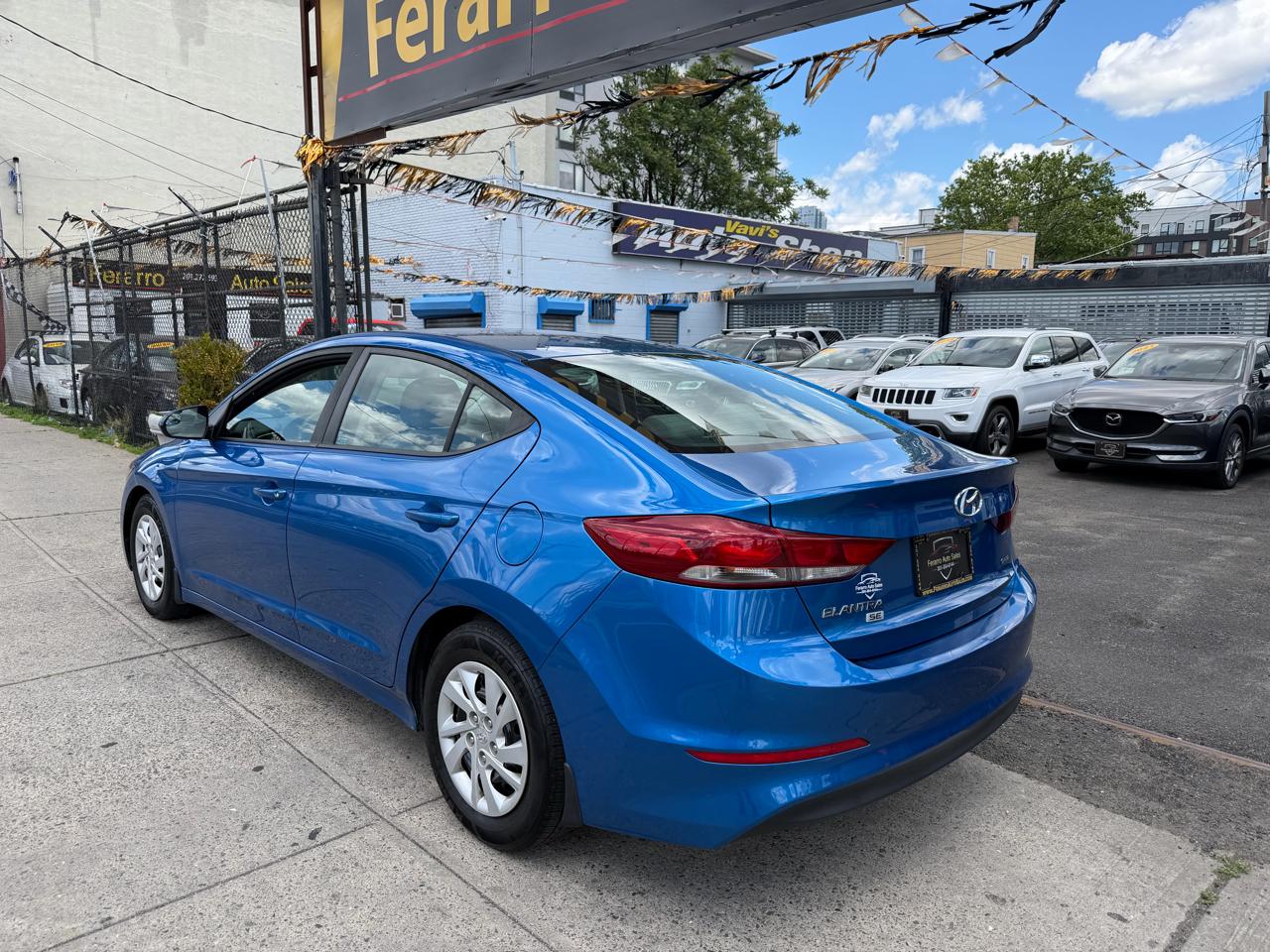 Hyundai Elantra SE 6AT 2018