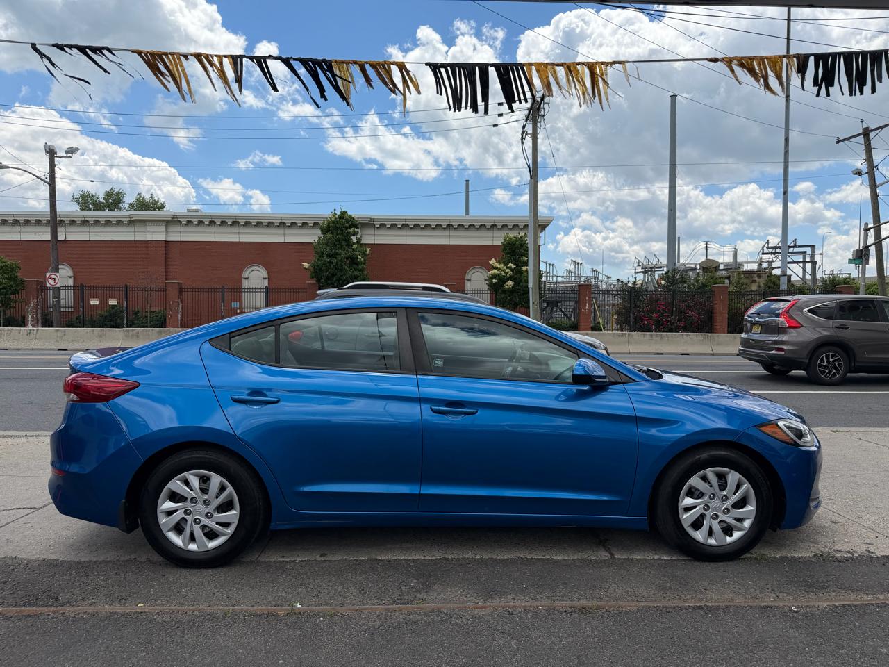 Hyundai Elantra SE 6AT 2018