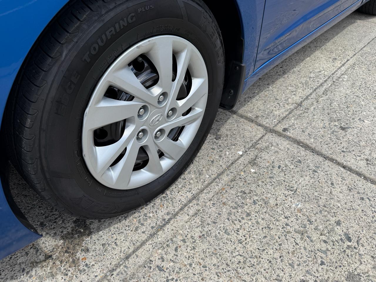 Hyundai Elantra SE 6AT 2018