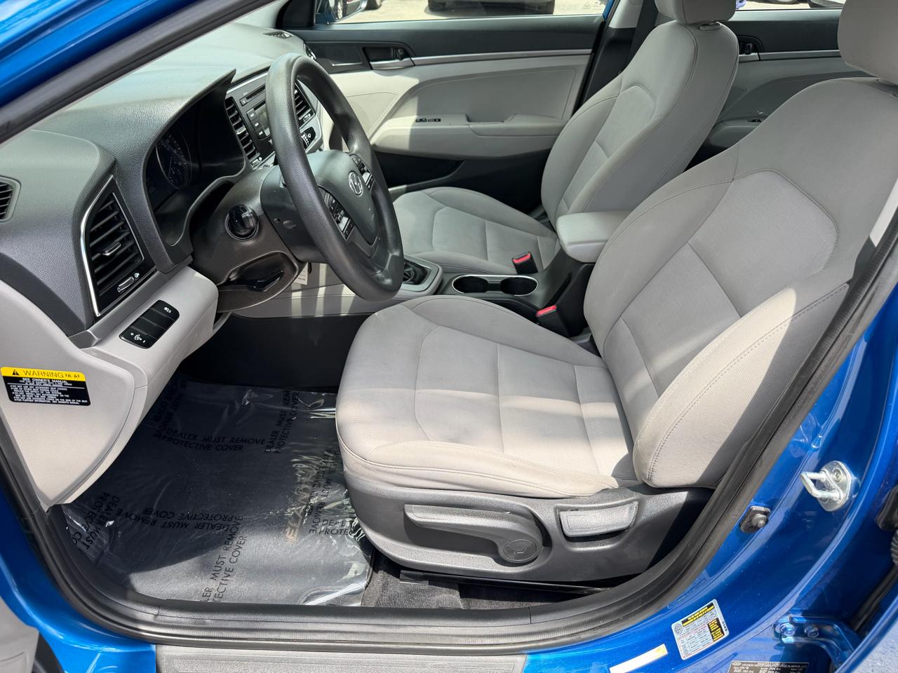 Hyundai Elantra SE 6AT 2018