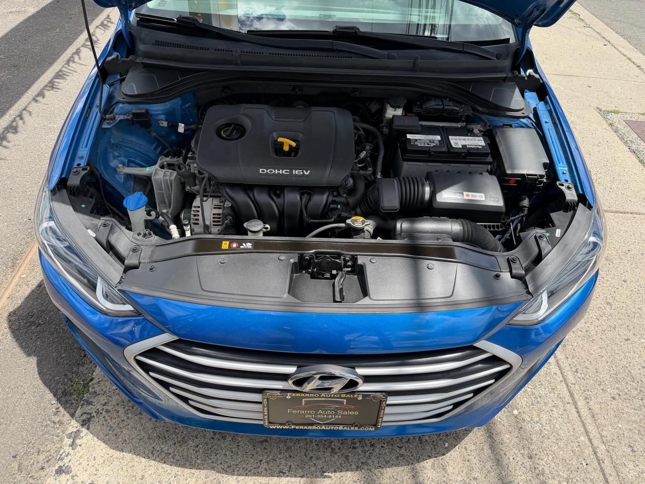 Hyundai Elantra SE 6AT 2018