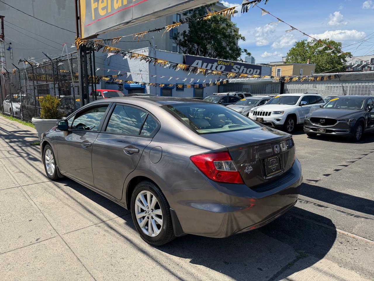 Honda Civic EX Sedan 5-Speed AT 2012