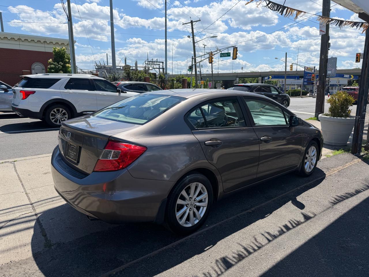Honda Civic EX Sedan 5-Speed AT 2012